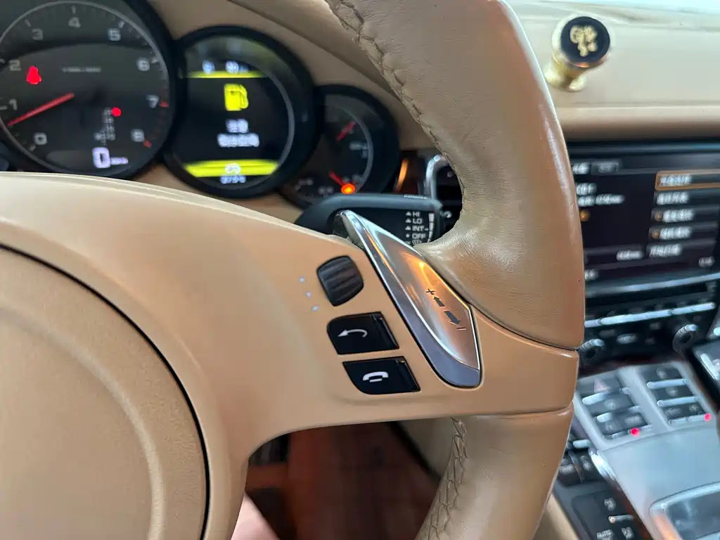 Porsche Panamera — миниатюра 7