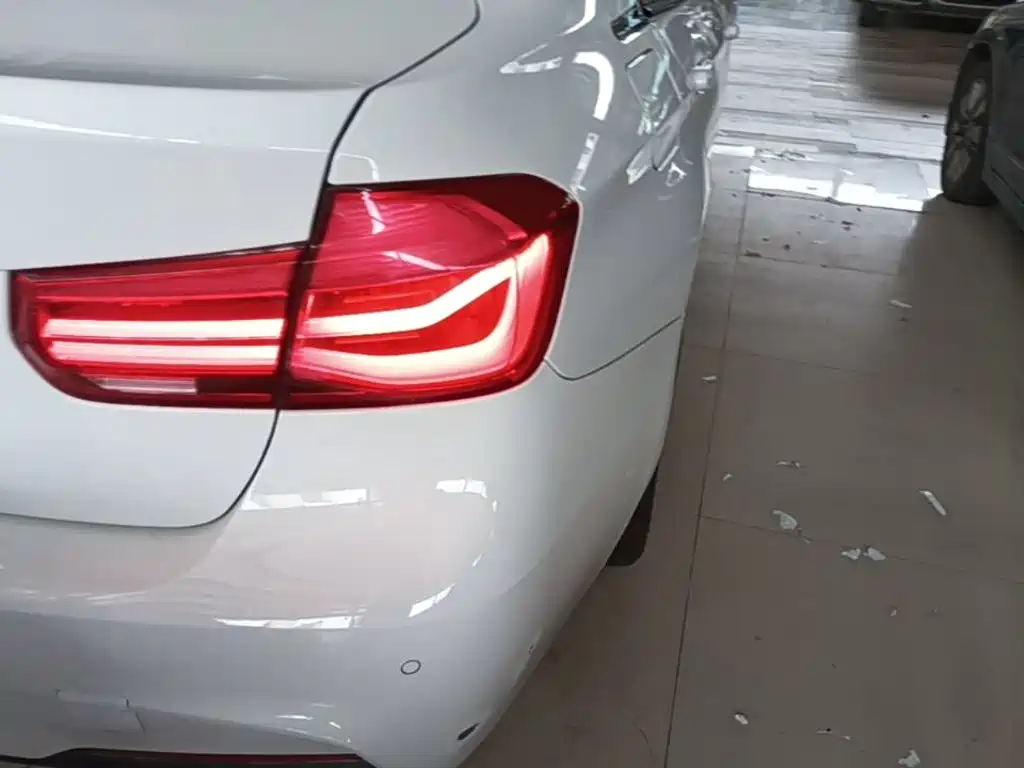 BMW 3 Series — миниатюра 8