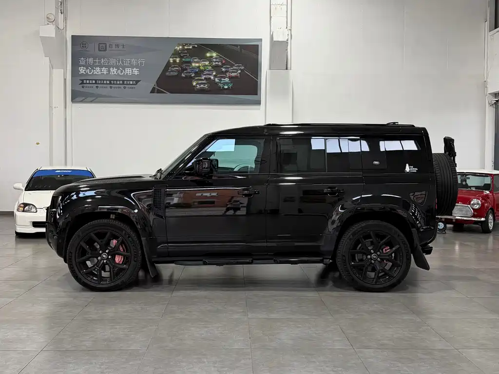 Land Rover Defender — миниатюра 7