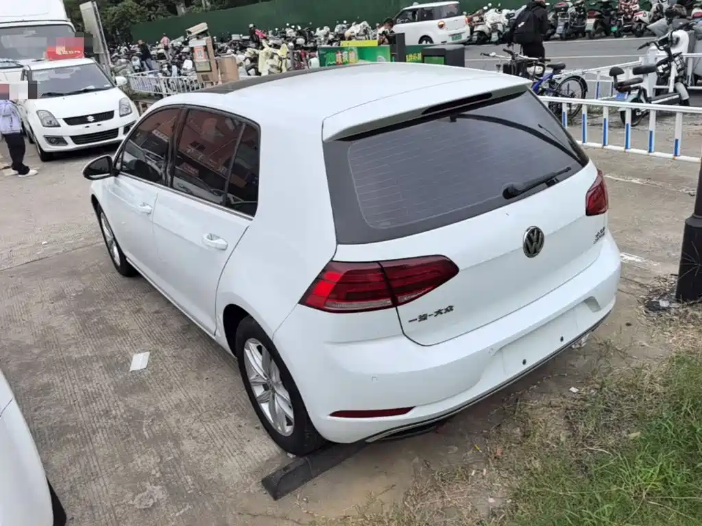 Volkswagen Golf — миниатюра 23