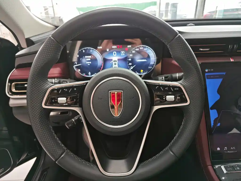 Hongqi Hongqi H5 — миниатюра 5