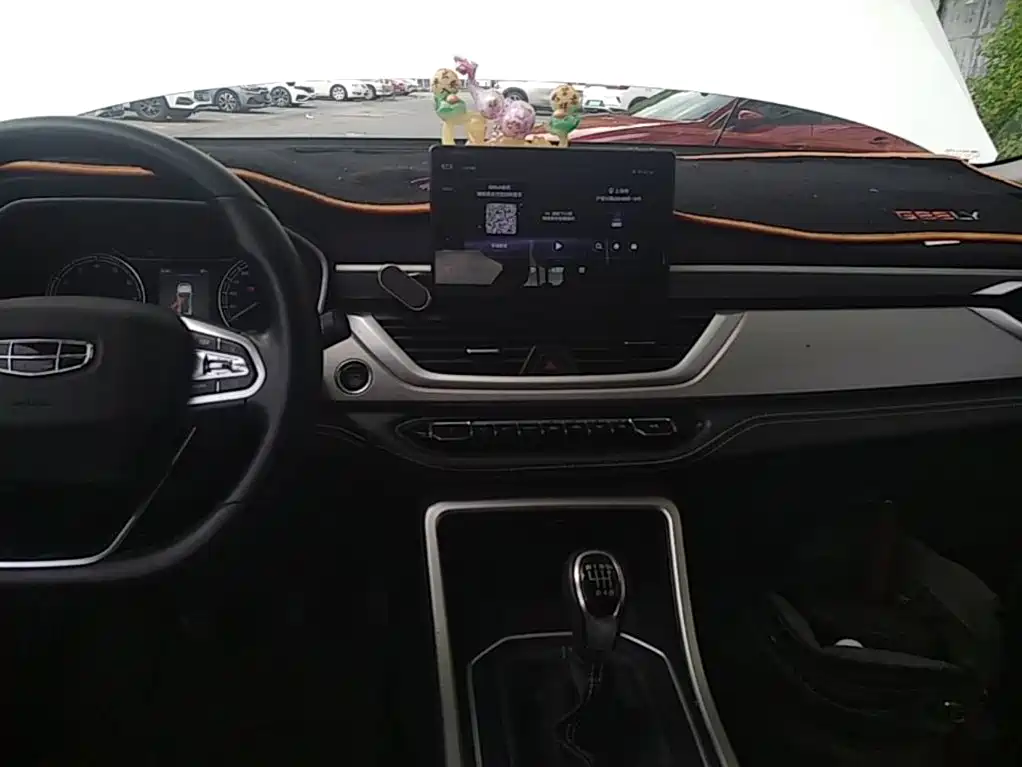 Geely Vision X6 — миниатюра 13