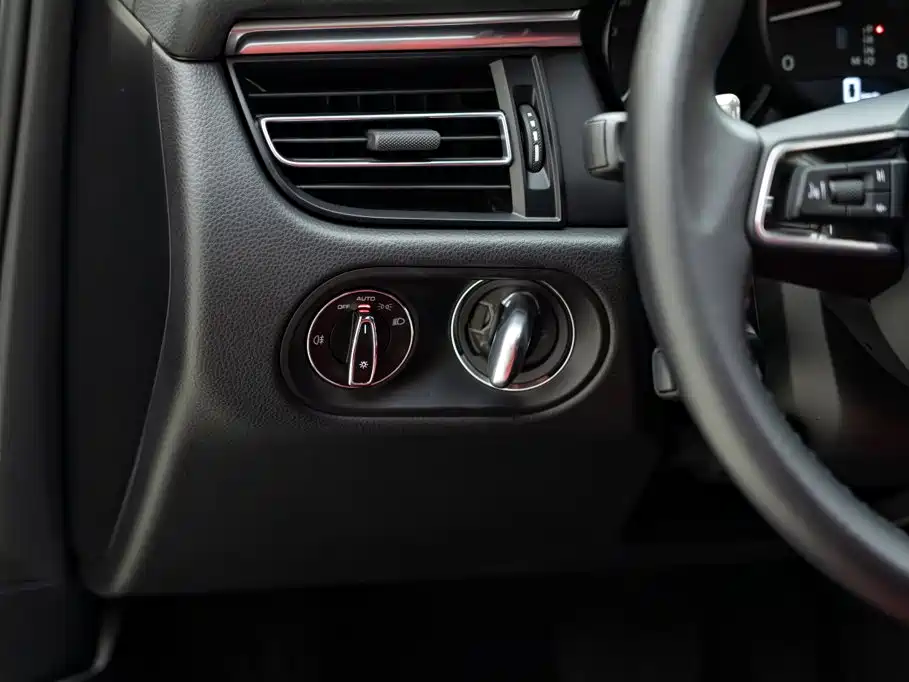Porsche Macan — миниатюра 16