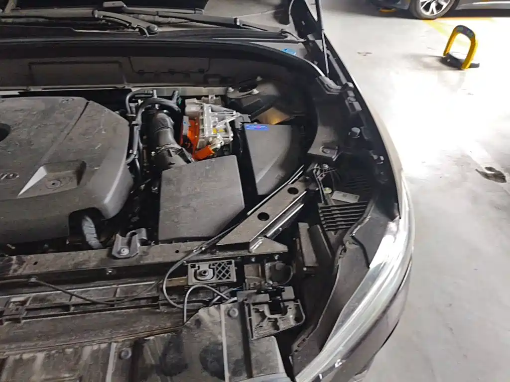 Volvo XC60 PHEV — миниатюра 22