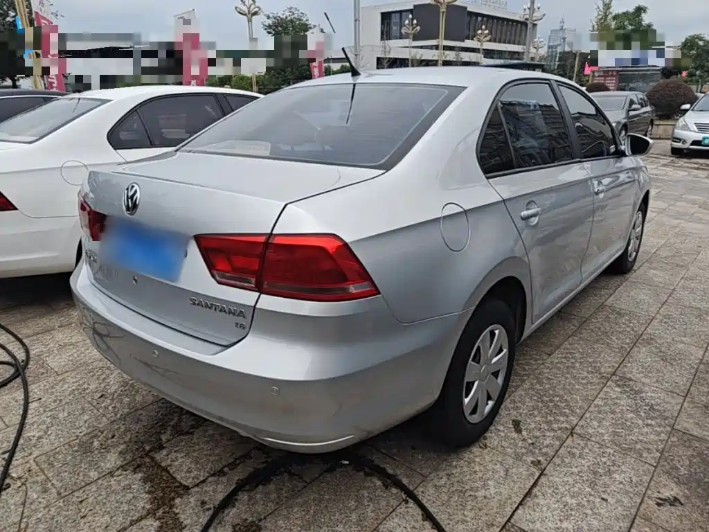 Volkswagen Santana — миниатюра 7