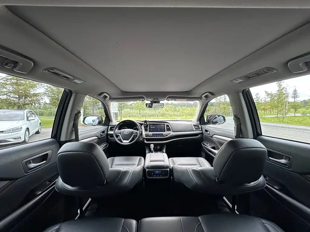 Toyota Highlander — миниатюра 7