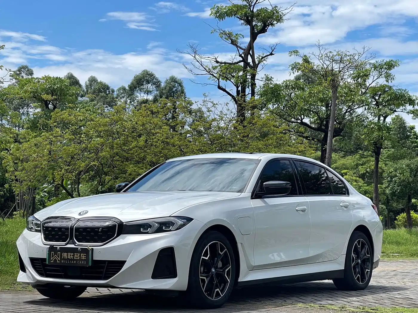 宝马i3 2023款 eDrive 40 L 曜夜套装 2023