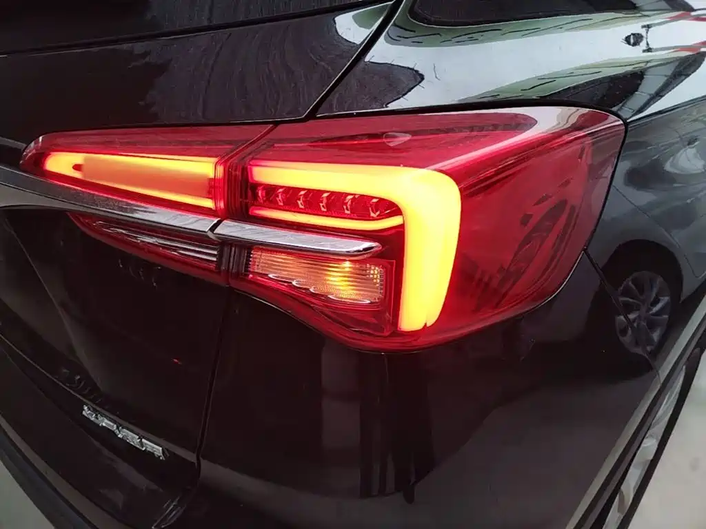 Buick Envision Plus — миниатюра 8