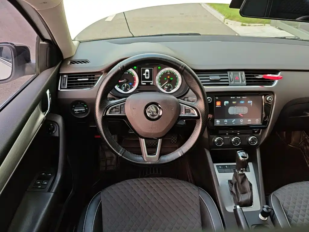 Skoda Octavia — миниатюра 11