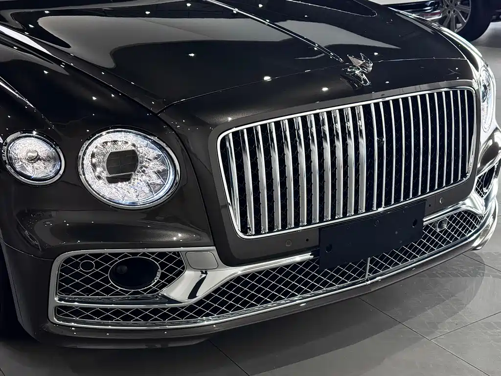 Bentley Flying Spur — миниатюра 9