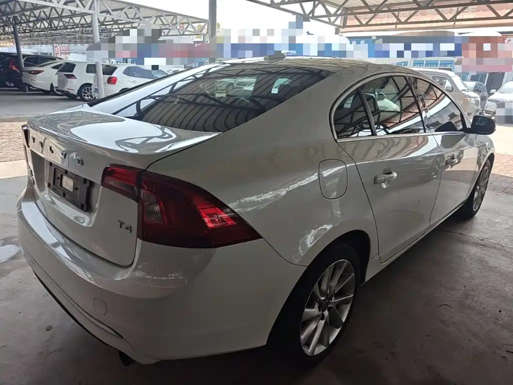 Volvo S60 — миниатюра 7