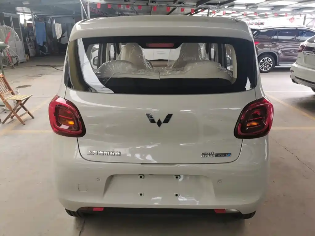 Wuling MINIEV — миниатюра 6