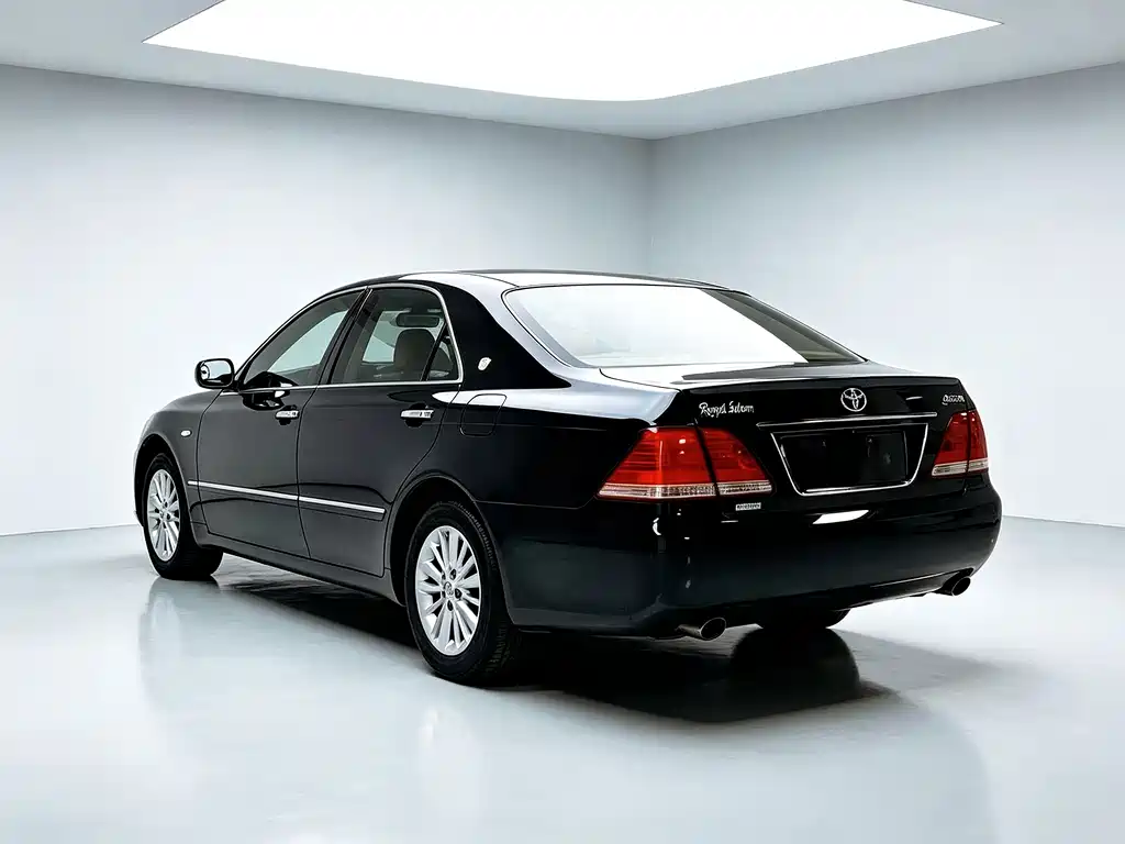 Toyota Crown — миниатюра 4