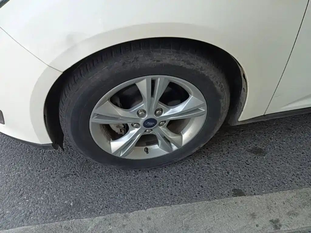 Ford Focus — миниатюра 23
