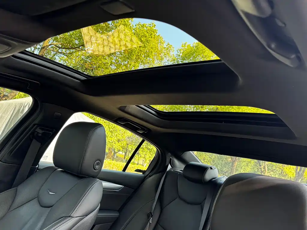 Cadillac CT5 — миниатюра 15