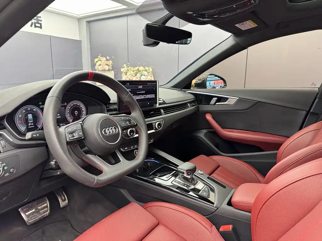 Audi A4L 2025 200 Enjoy 40 TFSI Luxury