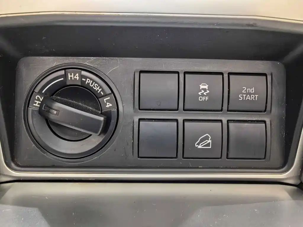 Toyota Prado — миниатюра 13