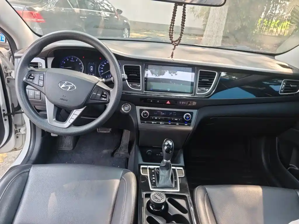Hyundai Mistra — миниатюра 10