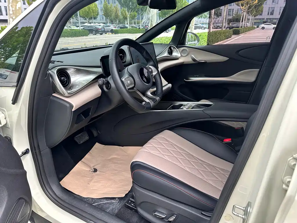 BYD Dolphin — миниатюра 7