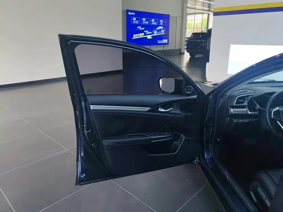 Honda Civic — миниатюра 7
