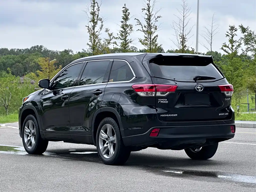 Toyota Highlander — миниатюра 20