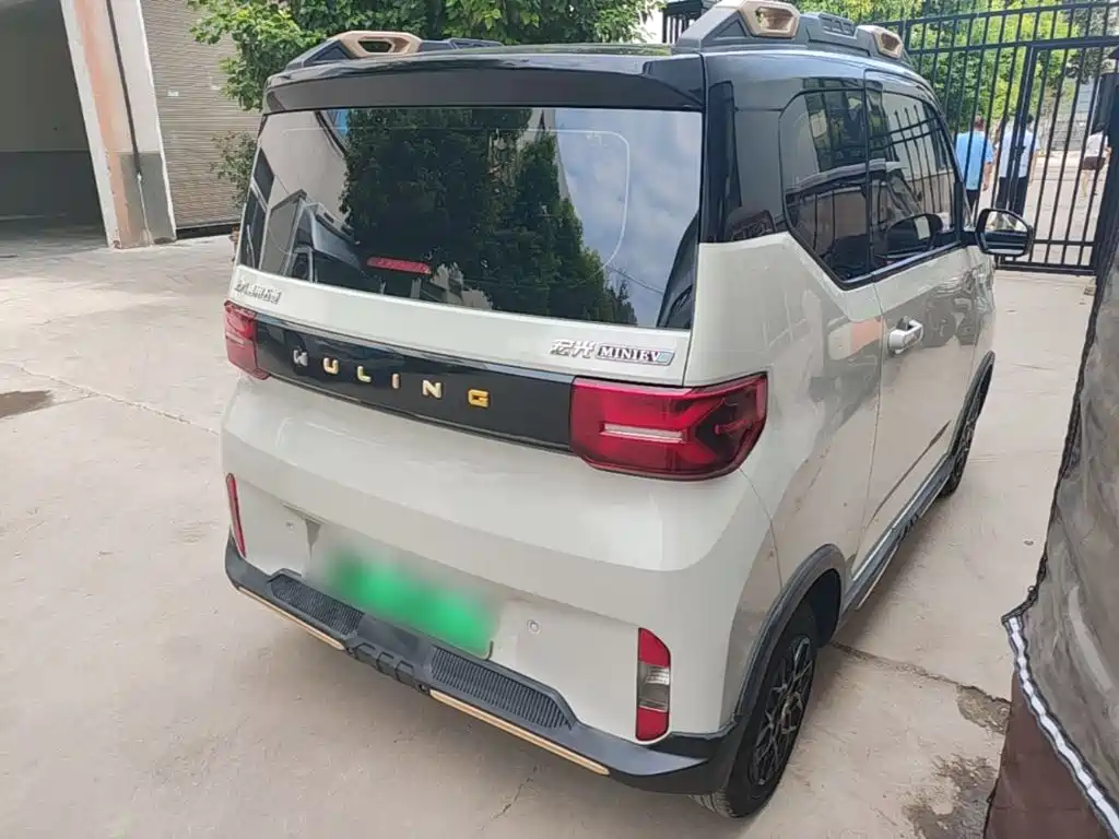 Wuling MINIEV — миниатюра 7