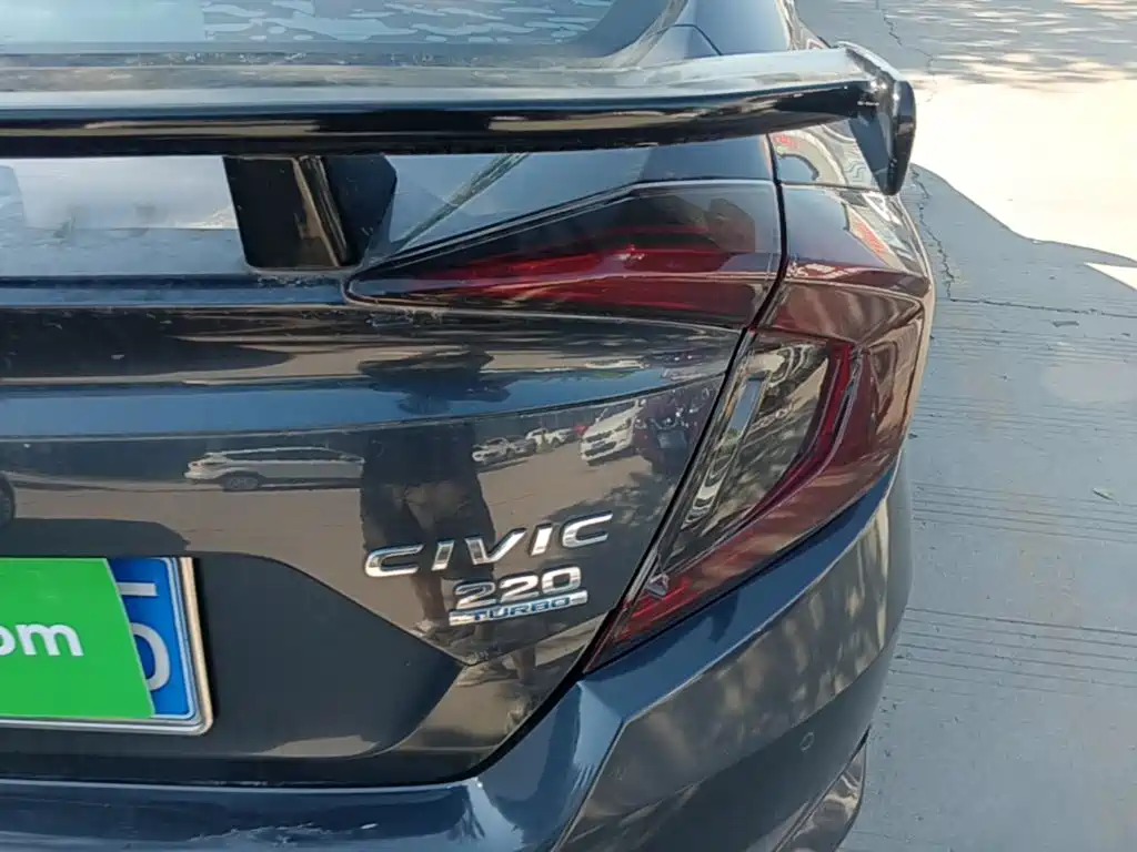 Honda Civic — миниатюра 8