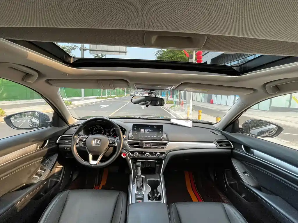Honda Accord — миниатюра 8