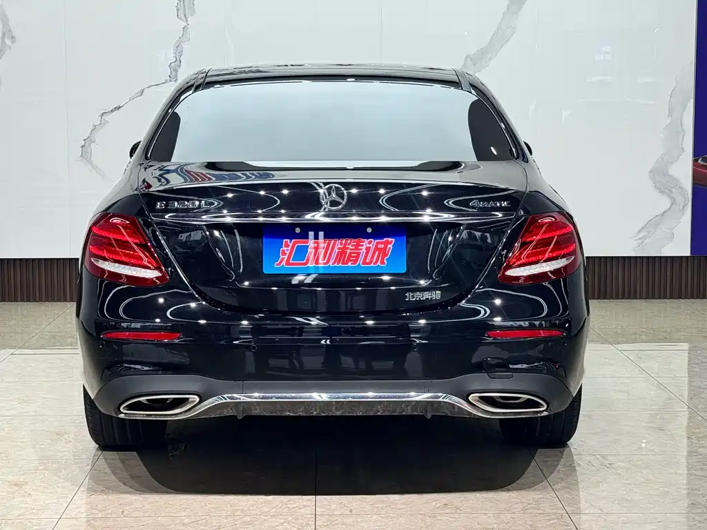 Mercedes-Benz E-Class — миниатюра 5