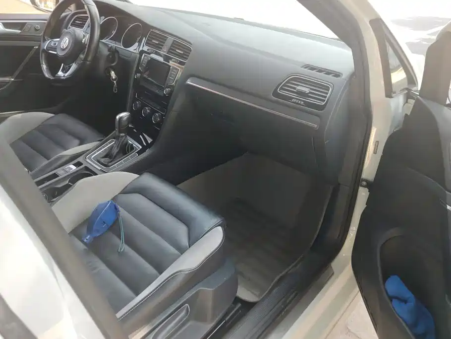 Volkswagen Golf — миниатюра 8