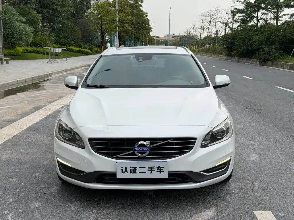 Volvo V60 2015 T5