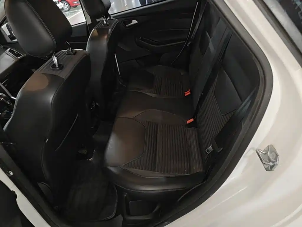 Ford Focus — миниатюра 17