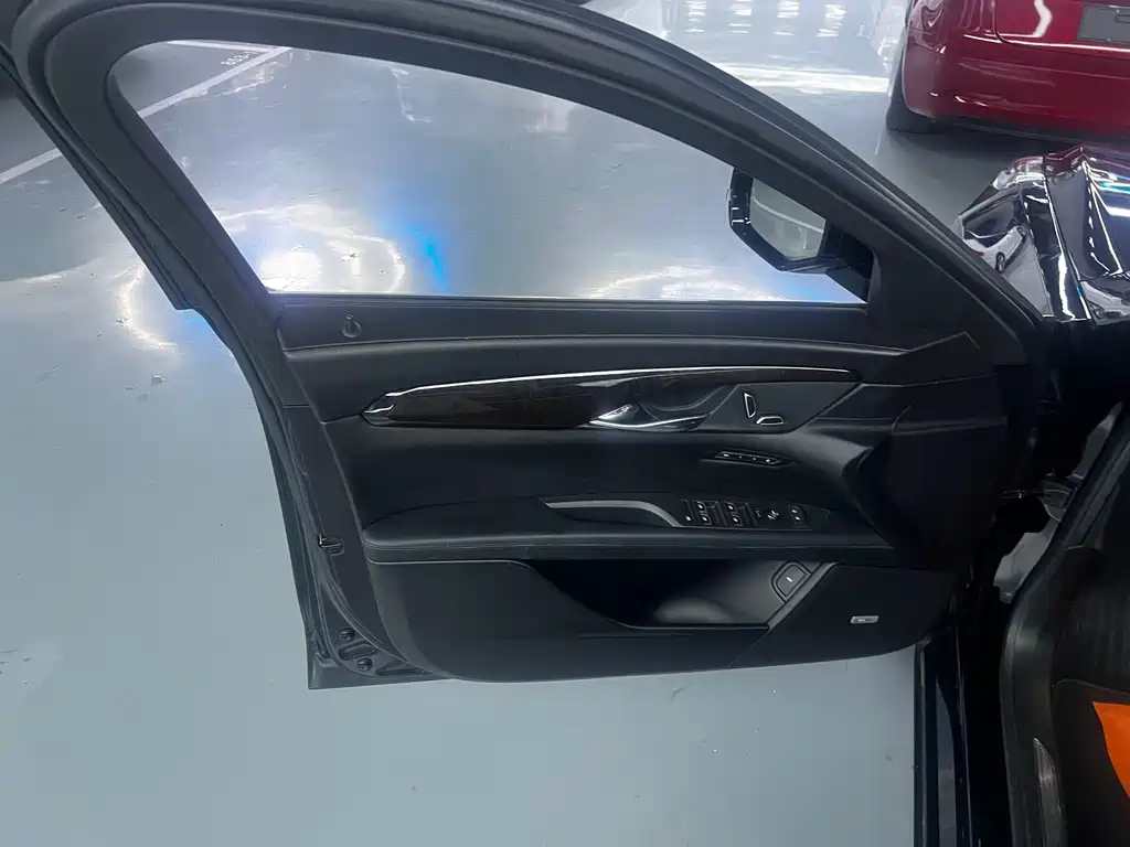 Cadillac CT6 — миниатюра 5