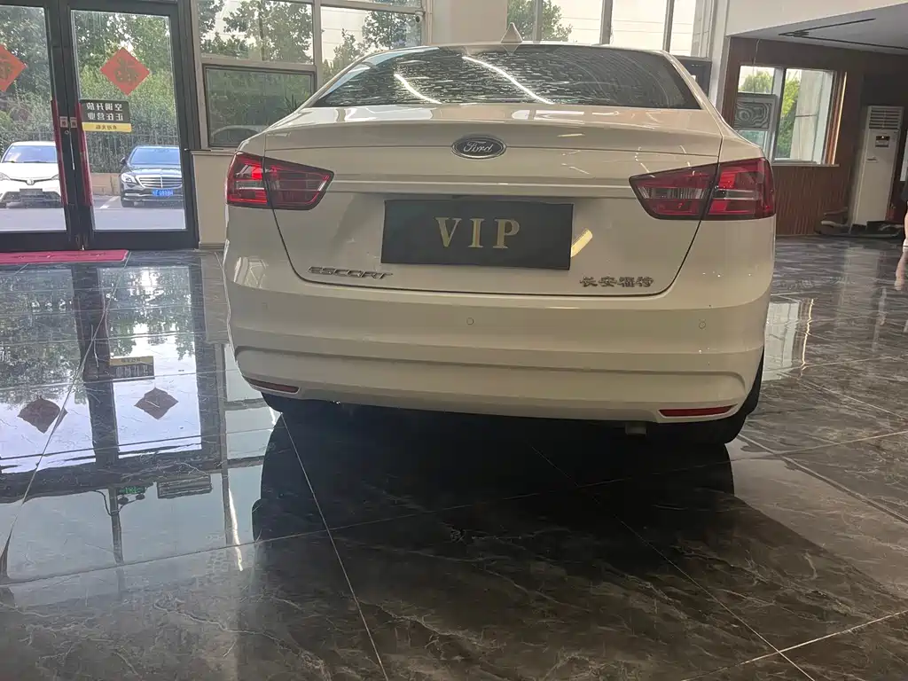Ford Escort — миниатюра 4
