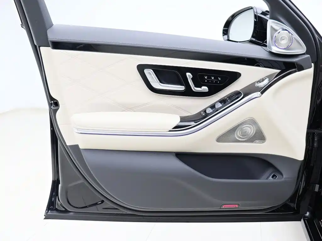Mercedes-Benz S-Class — миниатюра 7