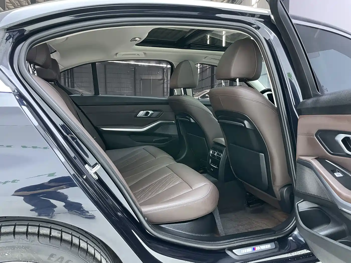 BMW 3 series 2022 Черный из Китая