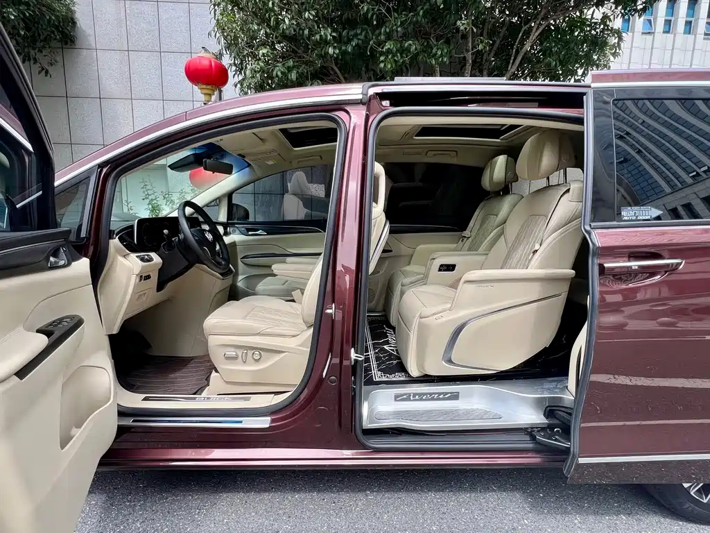 Buick GL8 — миниатюра 12