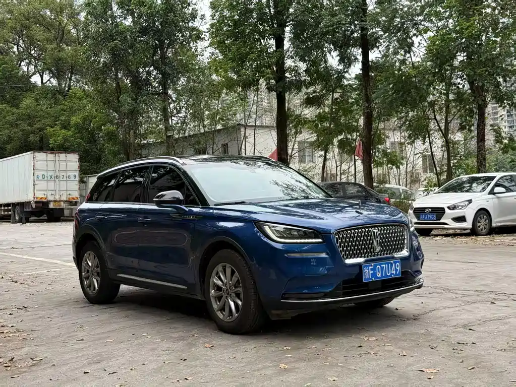 Lincoln Corsair — миниатюра 3
