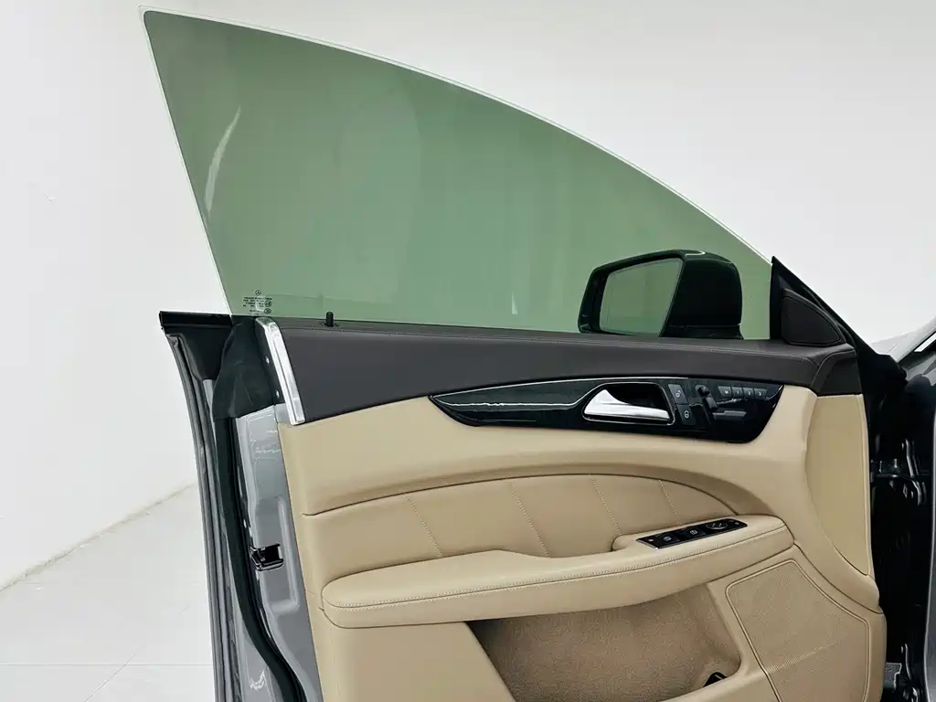 Mercedes-Benz CLS — миниатюра 16