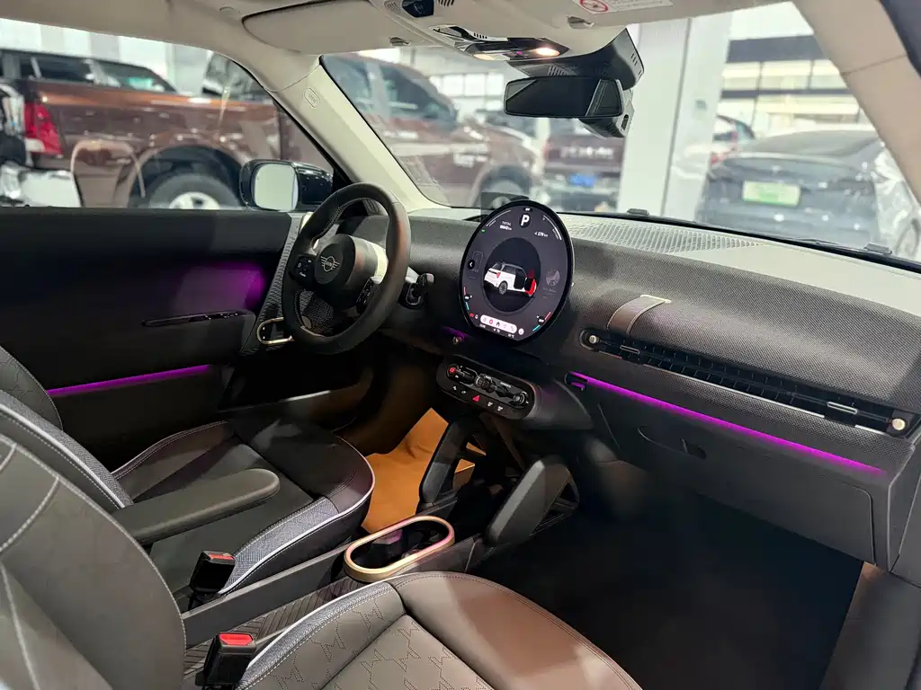MINI MINI COOPER EV — миниатюра 6