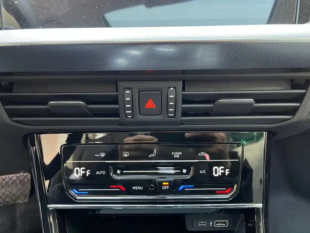 Volkswagen 帕萨特插电混动 — миниатюра 17