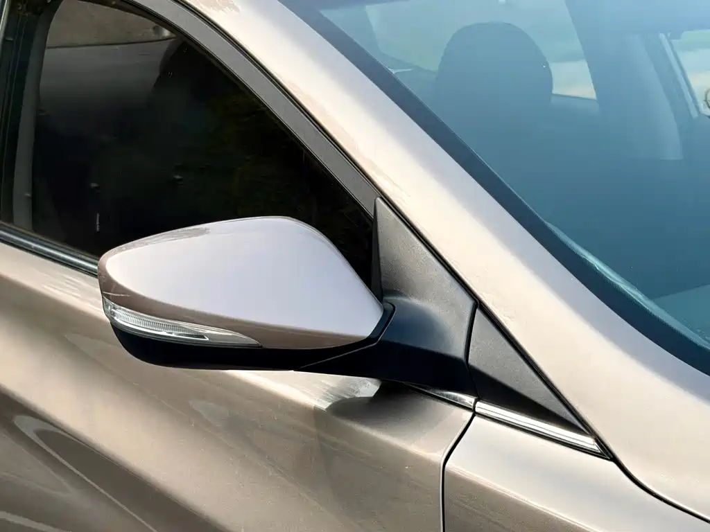 Hyundai Elantra Langdong — миниатюра 11