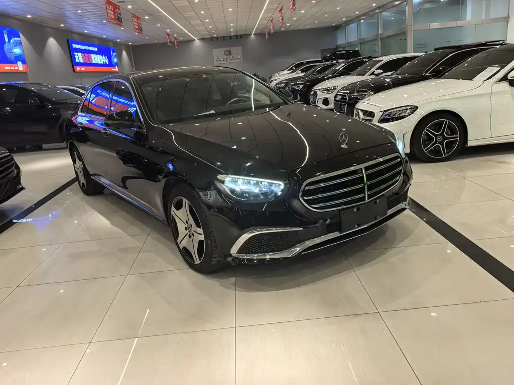 Mercedes-Benz E-Class - фото 5