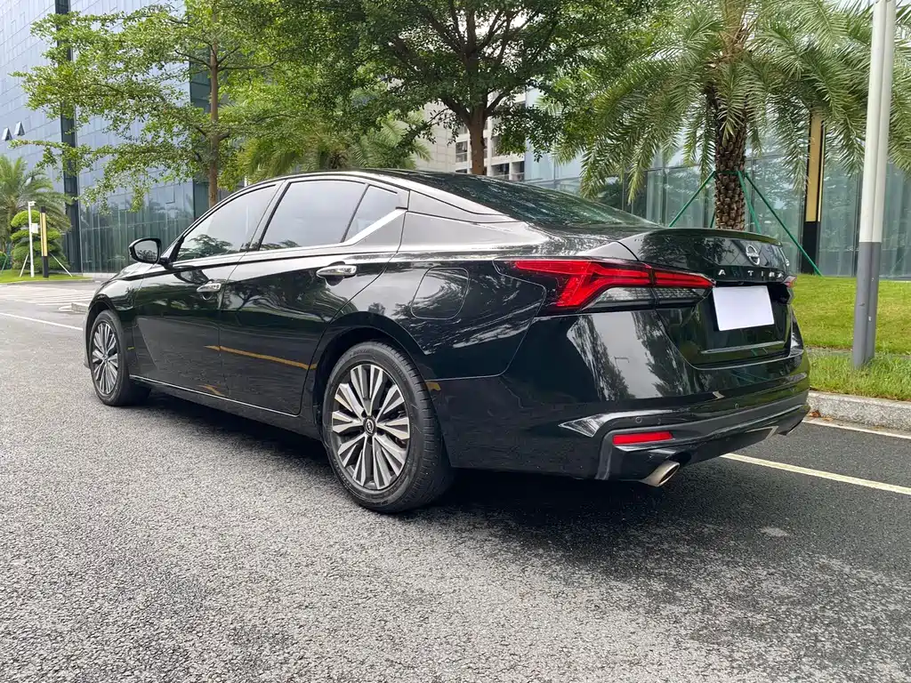 Nissan Teana — миниатюра 6