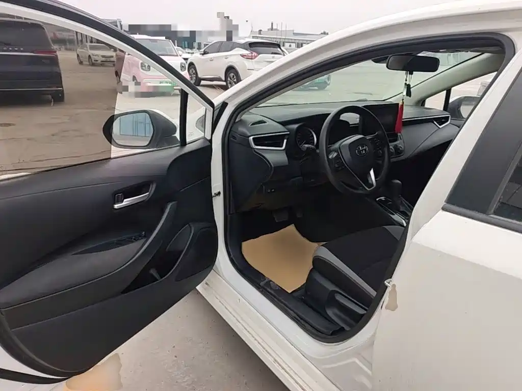Toyota Corolla — миниатюра 12