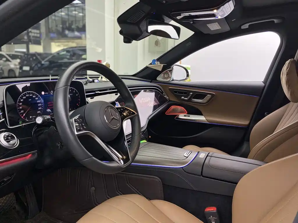 Mercedes-Benz E-Class — миниатюра 10