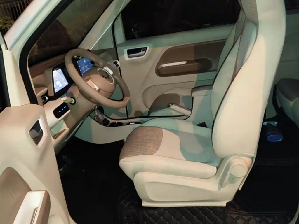 Wuling MINIEV — миниатюра 11