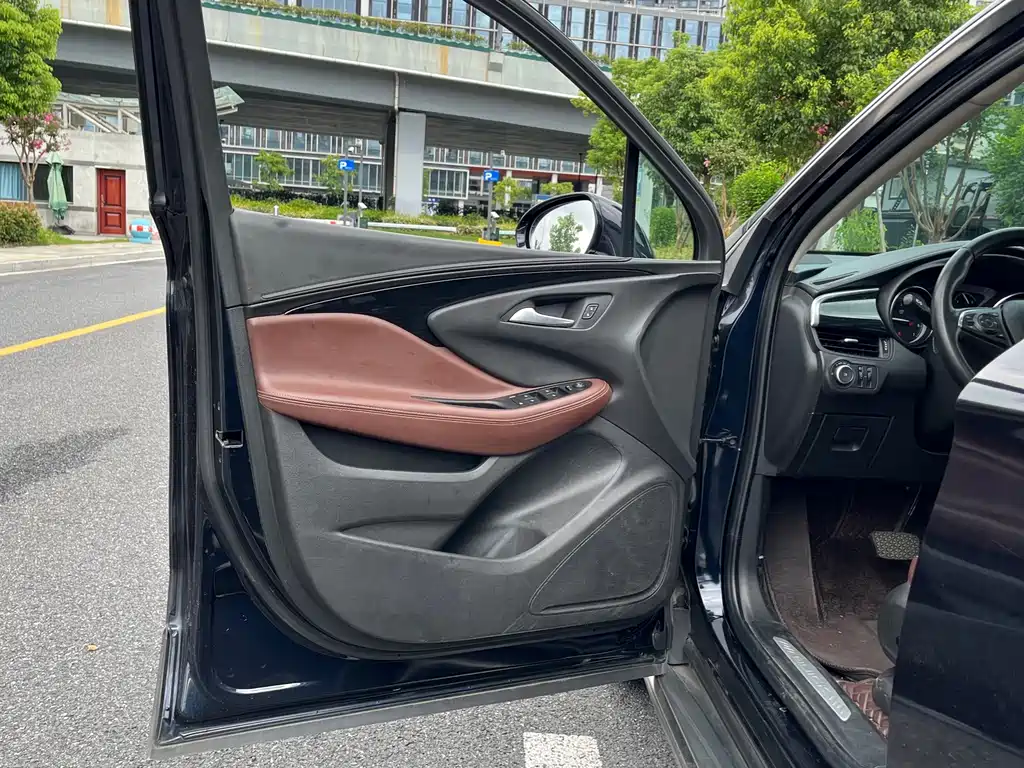 Buick Envision Plus — миниатюра 13