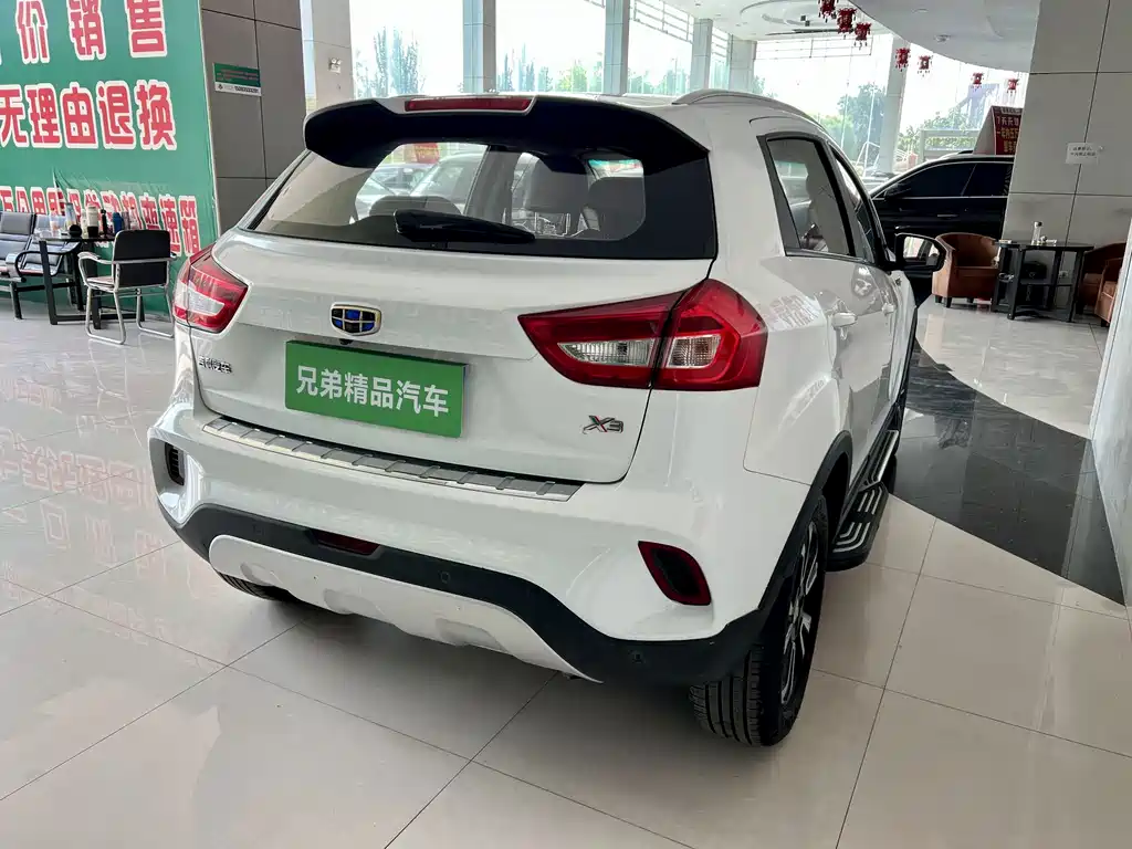 Geely Vision X3 — миниатюра 9
