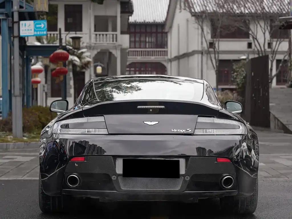 Aston Martin V8 Vantage 2012 4.7L S Coupe